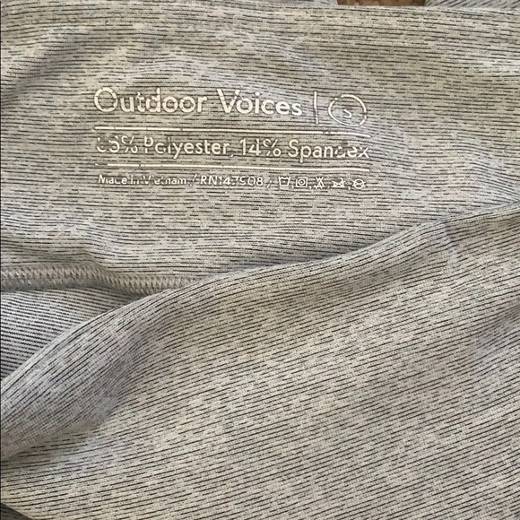 Outdoor Voices Dove Color Leggings size small - Picture 2 of 2
